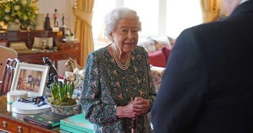 爆料新冠英国女记者视频,英国女记者新冠爆料视频引发热议